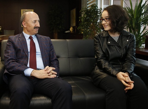 TEOG Birincilerinden Kerküklü, İlk Kadın Cumhurbaşkanı Olmak İstiyor