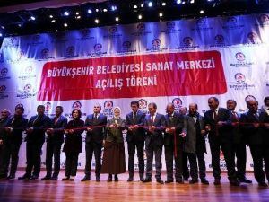Denizli Sanat Merkezi’ne Görkemli Açılış