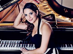 Paris’ten Anadolu’ya 5 Şehir”in Rüzgarı İKÜ’de Esecek