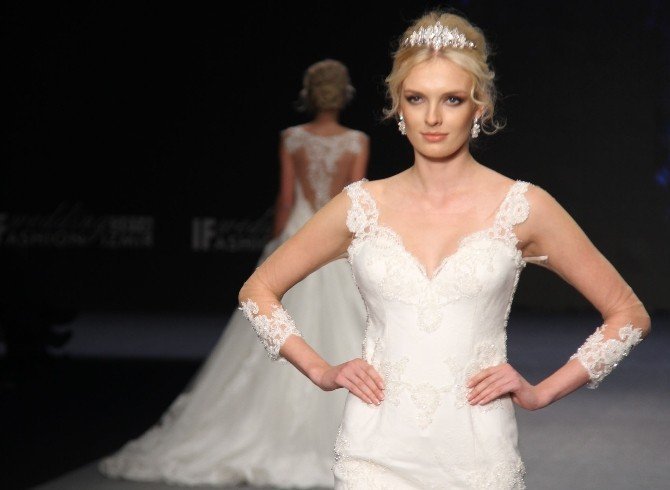 Dünyaca Ünlü Modacı Alessandra Rinaudo’dan Unutulmaz Defile