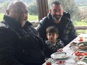Cem Yılmaz Oğlu Kemal’le Bodrum’da