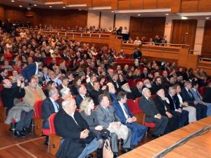 İzmir’de Haris Alexiou Rüzgarı