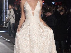 İzmir’de Sevgililer Gününe Özel Defile