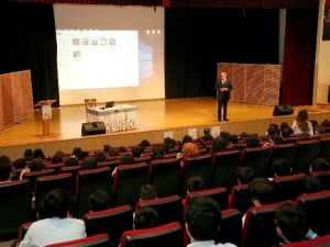 Salih Uyan: “Türkçe Seviyeniz, Yabancı Dil Seviyenizi De Belirler”