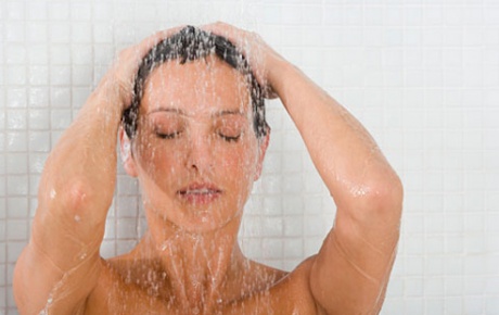 Çok Sıcak Ve Sık Banyo Egzama Nedeni Olabilir