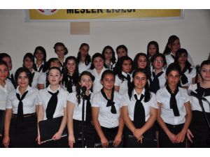 Torbalı Kız Meslek Lisesi’nin Korosu Tam Not Aldı