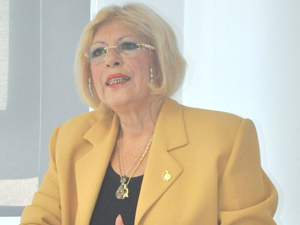 Eski CHP İzmir Milletvekili Canan Arıtman hayatını kaybetti