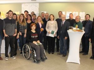 Tan Oral’ın ‘’Çizgileri’’ İküsag’da Sanatseverleri Bekliyor