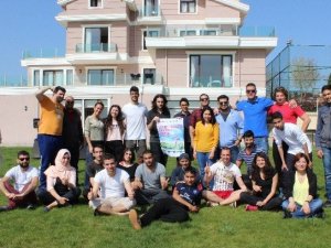 Bağımlılıkla Mücadelede Farklı Ülkelerden Gençler Bir Arada
