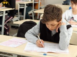 Siyer Yarışmasında Binlerce Öğrenci Ter Döktü