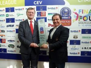 Denizbank Genel Müdürü Ateş: "Bankacılık Sektöründe İlk Çeyrek Beklentilerin Üzerinde"