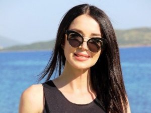 Ünlü Manken Yoğun İş Tenposu Nedeniyle Hastanelik Oldu