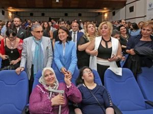 ‘Adım Adım Işığa Giden Yol’dan Muhteşem Gala