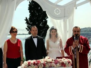 Aydınlı Mustafa, İstanbul’da Dünya Evine Girdi