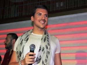 Sosyal Medya Fenomeni Kerimcan Durmaz İzdihama Neden Oldu