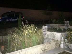 Madde Bağımlılarına Karşı Mezarlıkta Denetim