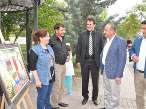 Sanat Eserleri Mogan Gölü Sahilinde Sergilendi