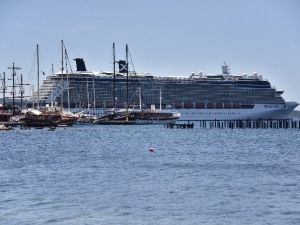 15 Bin Turist Bodrum’a Akın Etti