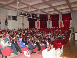 Burak Kılanç, İzmir Kız Lisesi’nde Rehber Öğretmenlerle Buluştu
