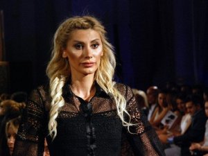 Şehit Ve Gazi Yakınları İçin Defile