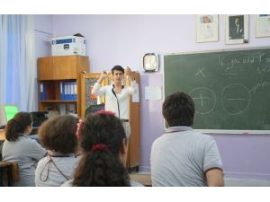 İzülü İngilizce Öğretmenleri Göreve Hazır