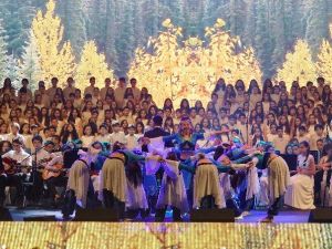 Öğrencilerden Dünyaya Saygı Temalı Müzik Ve Dans Şöleni