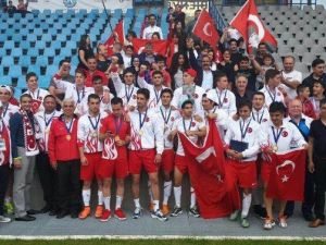 Bahçelievler Deneme Anadolu Lisesi Avrupa Şampiyonu