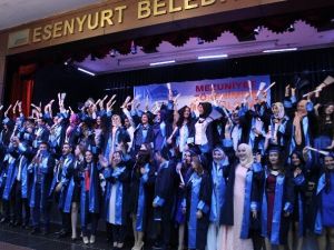 Esenyurt Üniversitesi, İkinci Mezunlarını Verdi