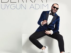 Berkay, Yaza Özel ’Uygun Adım’ı Hazırladı