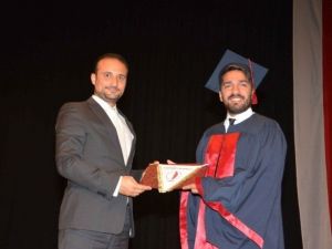 Ydü Mühendislik Fakültesi Mezunları Diplomalarını Aldı