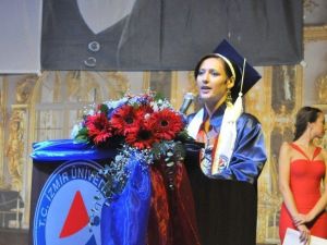 Tek Kelime Türkçe Bilmeden Geldi, Birincilikle Mezun Oldu