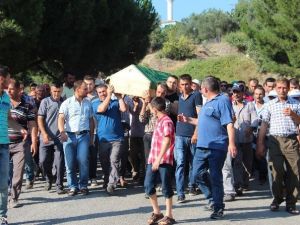 Evinde Ölü Bulunan Polis Memuruna Gözyaşlarıyla Veda