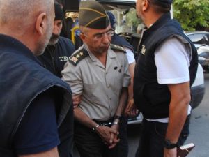 Ege Ordusu Komutanlığı Kurmay Başkanı Tümgeneral Memduh Hakbilen Gözaltında