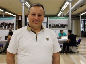 Rektörden Tercih Dönemi Çağrısı: "Ülkedeki Sıkıntılar Nedeniyle Gençlerin Geleceğini Tehlikeye Atamayız"