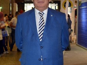 Esenyurt Üniversitesi Eğitim Fuarında Aday Öğrencilerle Bir Araya Geldi