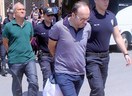 Karaaslan'ın saltanatına ortak olan belediye başkanlarına tokat geliyor!