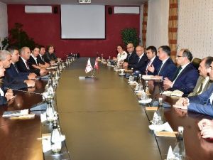 Bakan Yılmaz, Kktc Milli Eğitim Bakanı Berova İle Bir Araya Geldi