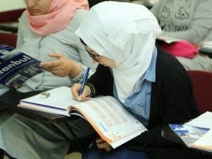 İstanbul Aydın Üniversitesi’nden Suriyeli Sığınmacılara Büyük Destek