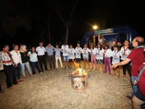 Pamucak’ta Kamp Ateşi Engelli Vatandaşlar İçin Yakıldı