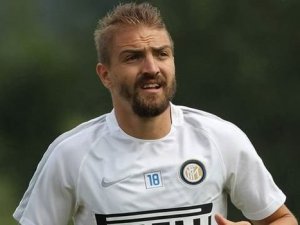 Ünlü Futbolcu Geçmişini Sildi