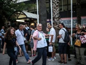 Poyrazoğlu’ndan Önce Poz, Sonra Şov