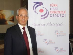 Raflarda Satılan Çeşitli Ürünler Ve Meşrubatlara Dikkat