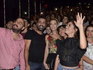 El Değmemiş Aşk’ın İzmir Galası Yapıldı