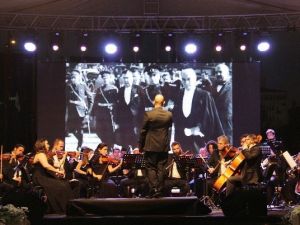 Çankaya Filarmoni Orkestrası Büyüledi
