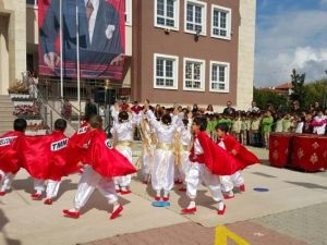 "30 Kuş" Şiiri Duygusal Anlar Yaşattı