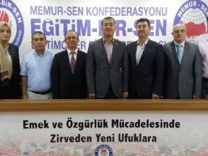 Eğitim Bir-sen’li Üyeler Serbest Kıyafetle İşe Gidecek