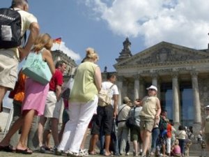 Türkiye’ye Gelen Turist Sayısı Ağustos’ta Yüzde 37,96 Azaldı