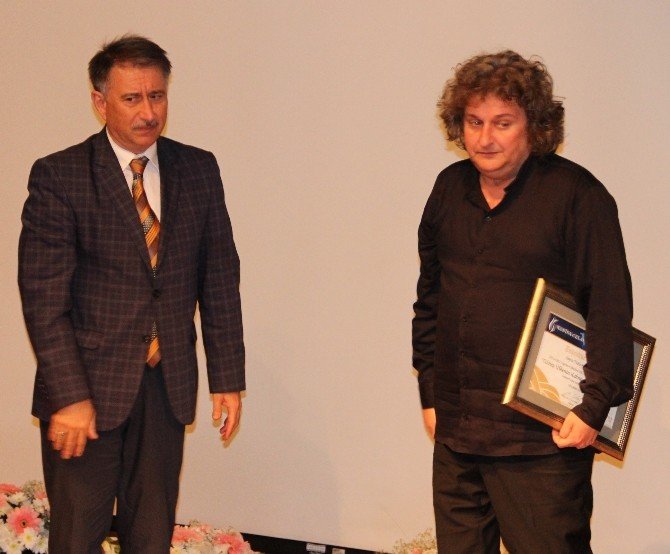 Tuluyhan Uğurlu’dan 15 Temmuz Şehitlerine Özel Beste