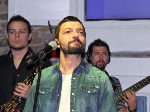 Mehmet Erdem Yelkenciler İçin Sahne Aldı