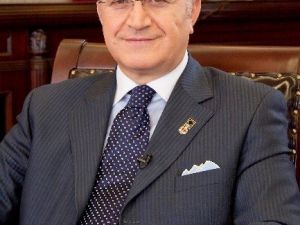 İslam Dünyası Yılın Eğitimcisi Ödülü Dr. Mustafa Aydın’a Verildi